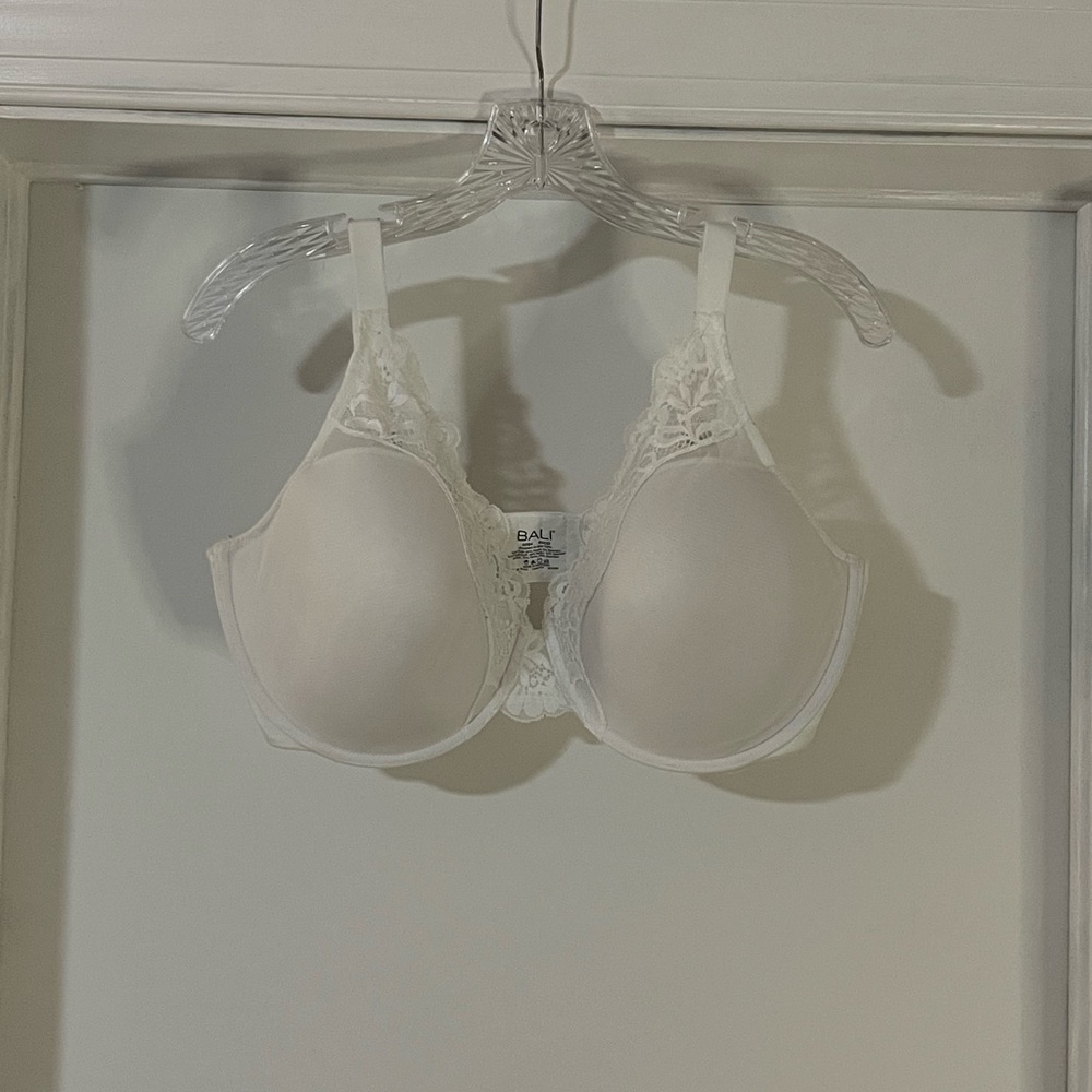 Bali One Smooth U Comfort Stretch Lace Underwire Bra White 40DD